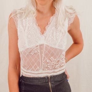 LA Reyna Detailed Lace V Neck Bodysuit Lingerie